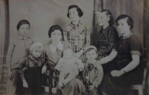 Mother_Siblings